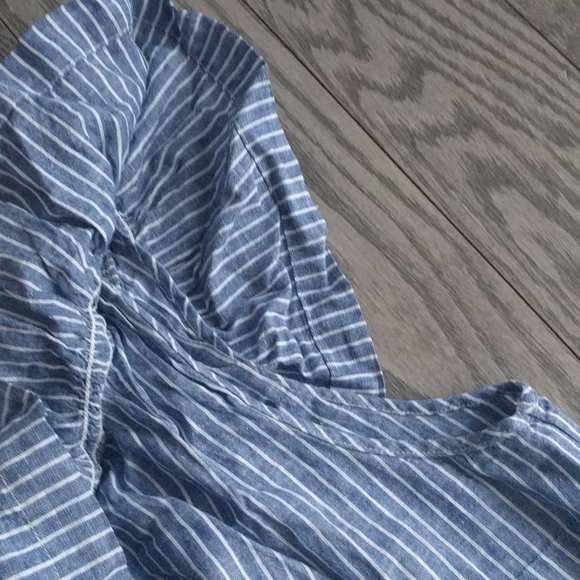 Beautiful dress by Saks Fifth Avenue🌸🍀🌼 - Picture 7 of 14